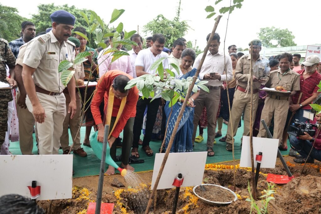 WhatsApp Image 2025-08-14 at 10.02.57 PM