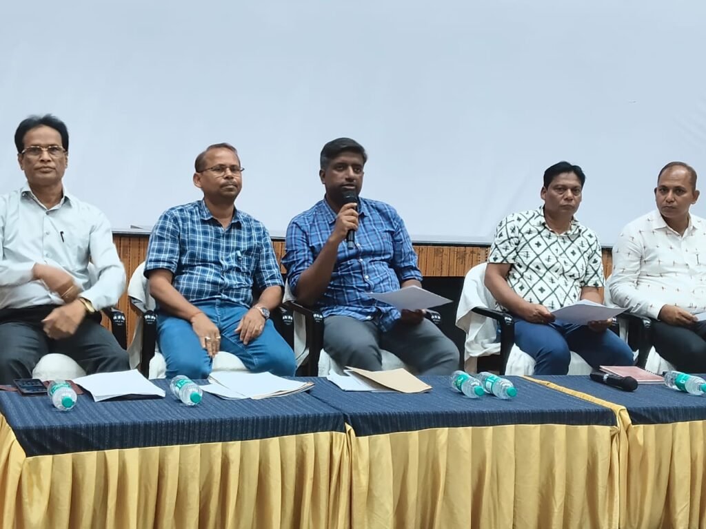 WhatsApp Image 2025-09-25 at 9.05.44 PM