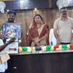 ପୌର ପରିଷଦ ପକ୍ଷରୁ ଓଡ଼ିଆ ପକ୍ଷ ଅବସରରେ କଳାକାରଙ୍କୁ ସମ୍ବର୍ଦ୍ଧନା।