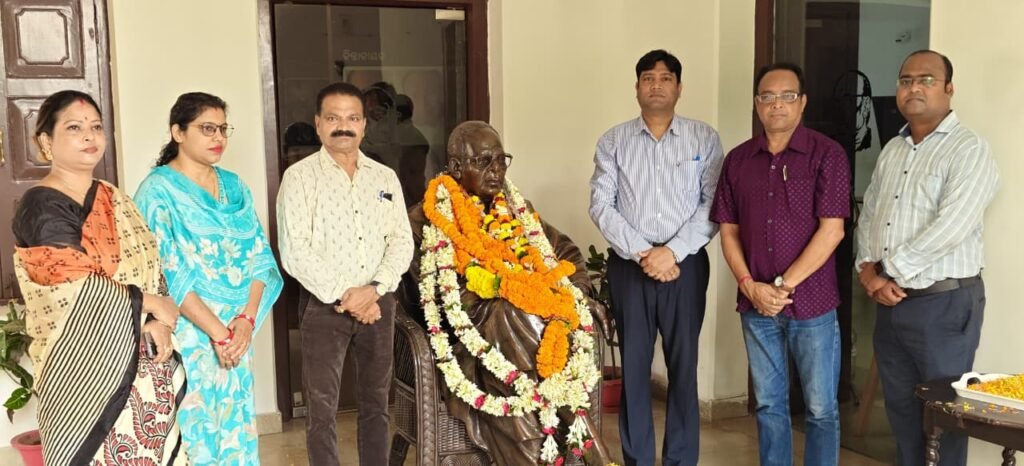 WhatsApp Image 2026-04-17 at 6.00.59 PM (1)