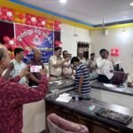 ସୁବର୍ଣ୍ଣପୁର ଜିଲ୍ଲା ର ବିଭିନ୍ନ ଥାନା ଦ୍ୱାରା 389 ଜଣ ବରିଷ୍ଠ ନାଗରିକଙ୍କୁ ପରିଚୟ ପତ୍ର ପ୍ରଦାନ