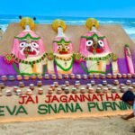ସ୍ନାନ ଯାତ୍ରା ଅବସରରେ ଏକ ସୁନ୍ଦର ବାଲୁକା ମୂର୍ତ୍ତି