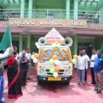 ଚାଷୀଙ୍କୁ ସଚେତନତା ପାଇଁ ପ୍ରଧାନମନ୍ତ୍ରୀ ଫସଲ ବୀମା ଯୋଜନା ସଚେତନତା ରଥର ଶୁଭାରମ୍ଭ